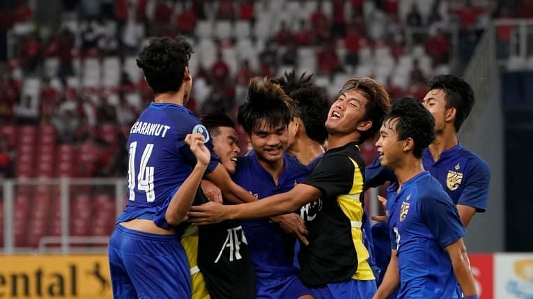 Thailand jubilant after scoring the equalizer from Saengthopho's strike (Image Courtesy: AFC)
